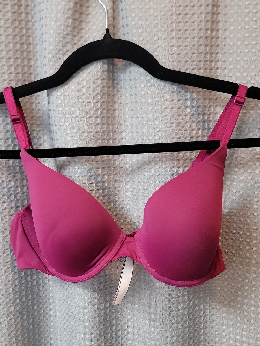 Victoria's Secret T-shirt Lightly Lined Demi Bra Size 34D
